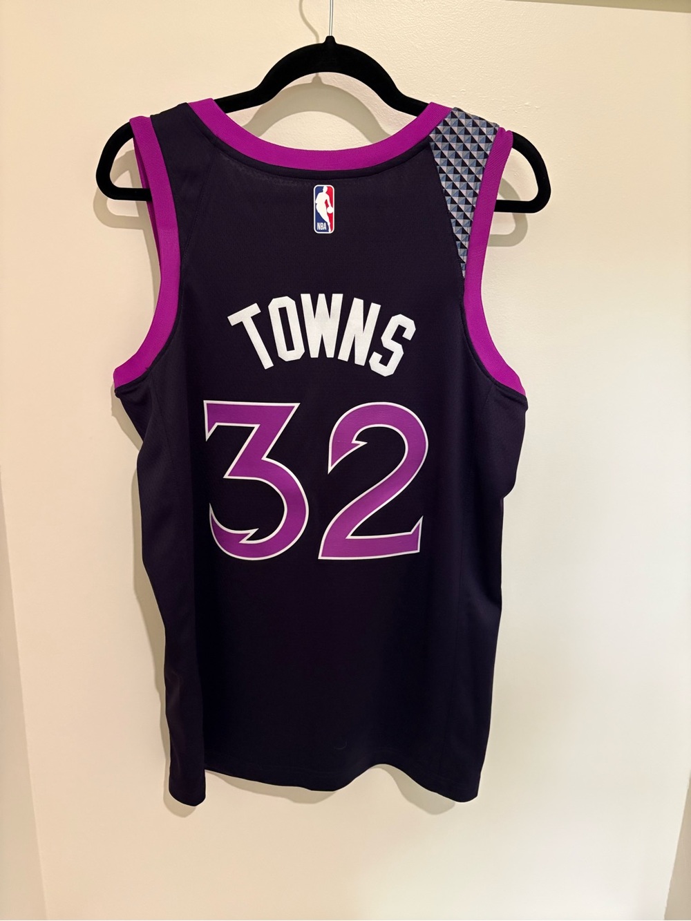 Timberwolves Karl-Anthony Towns Prince Jersey - Picture 4 of 5